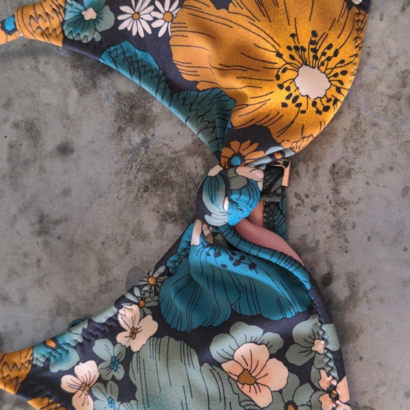 Volcom nothing bud love two piece swimsuit - Picture 2 of 7